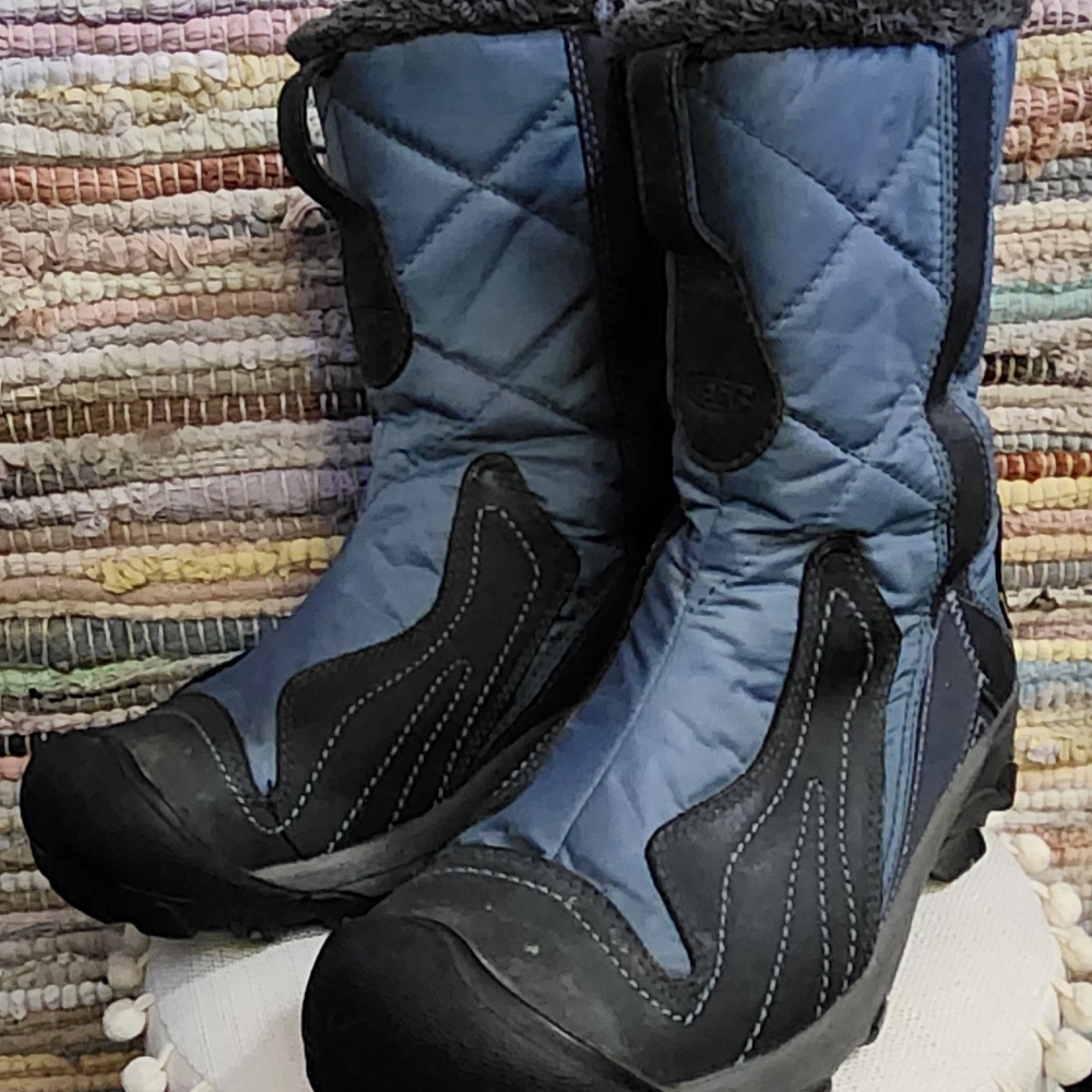 Women's Blue and Black Winter Boots